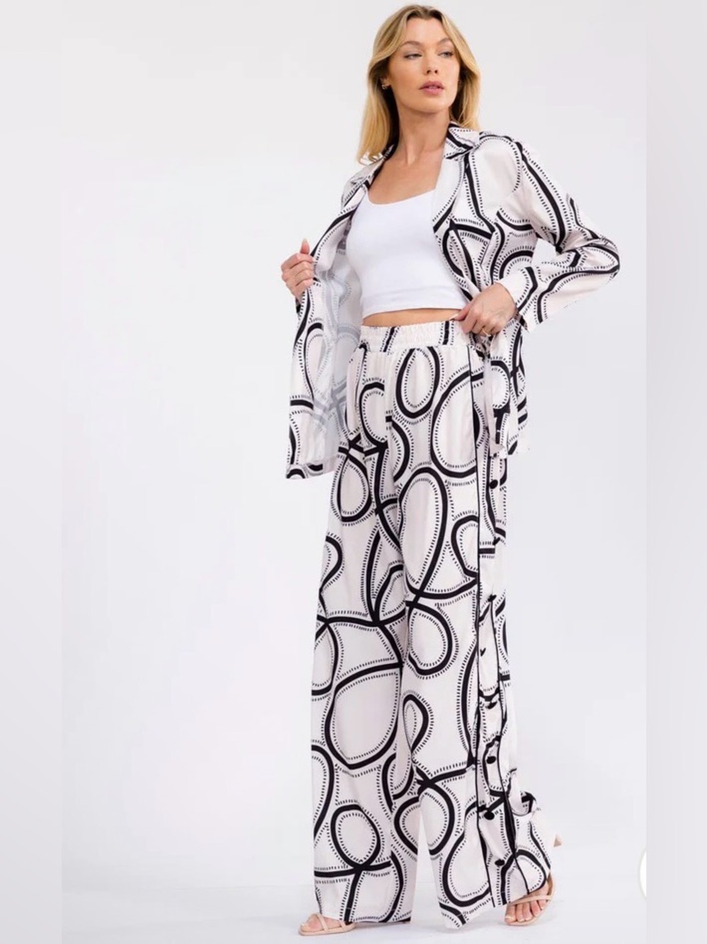 0289. 💙Woven Abstract-Print Wide Leg Pantsuit in White & Black Set - Picture 2 of 4